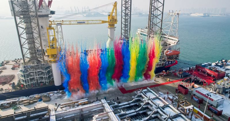 開(kāi)和爭(zhēng)流勇奮楫，國(guó)之重器向深藍(lán)|我國(guó)最新一代風(fēng)電安裝船“博強(qiáng)3060”在煙臺(tái)交付(圖2)